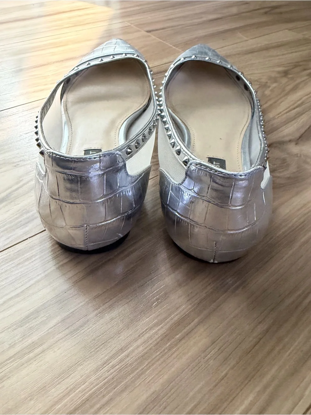 Nine West Silver Pointed Toe Croc-Textured Stud Flats 7.5